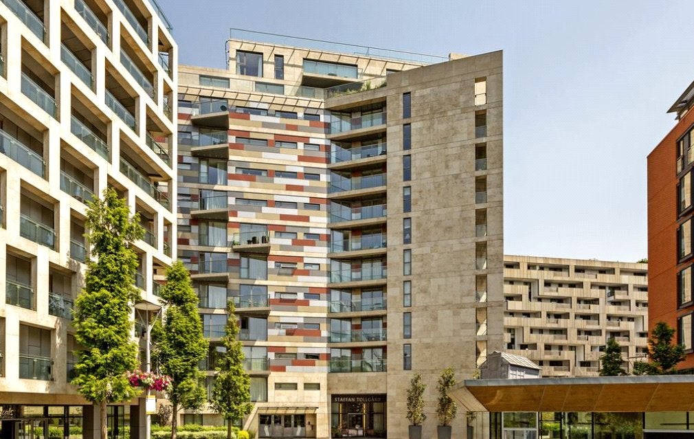 Flat Gatliff Road in City of Westminster