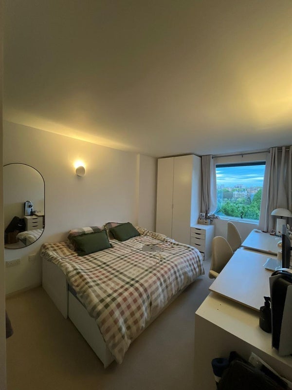 Flat Poole Street in Greater London