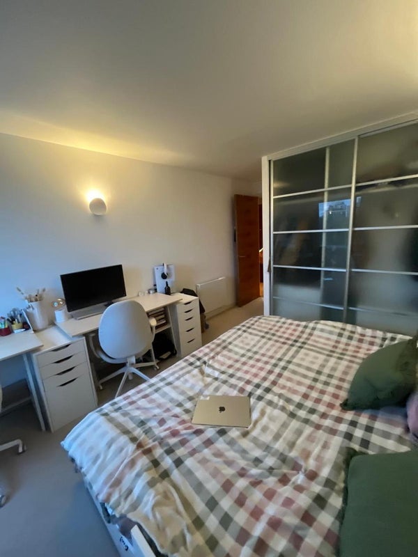 Flat Poole Street in Greater London