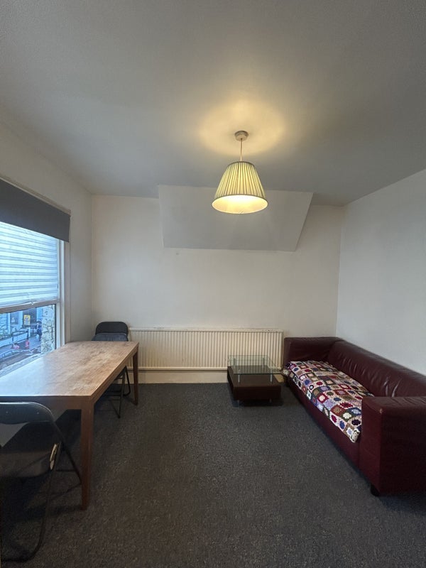 Flat Blackstock Road in Greater London