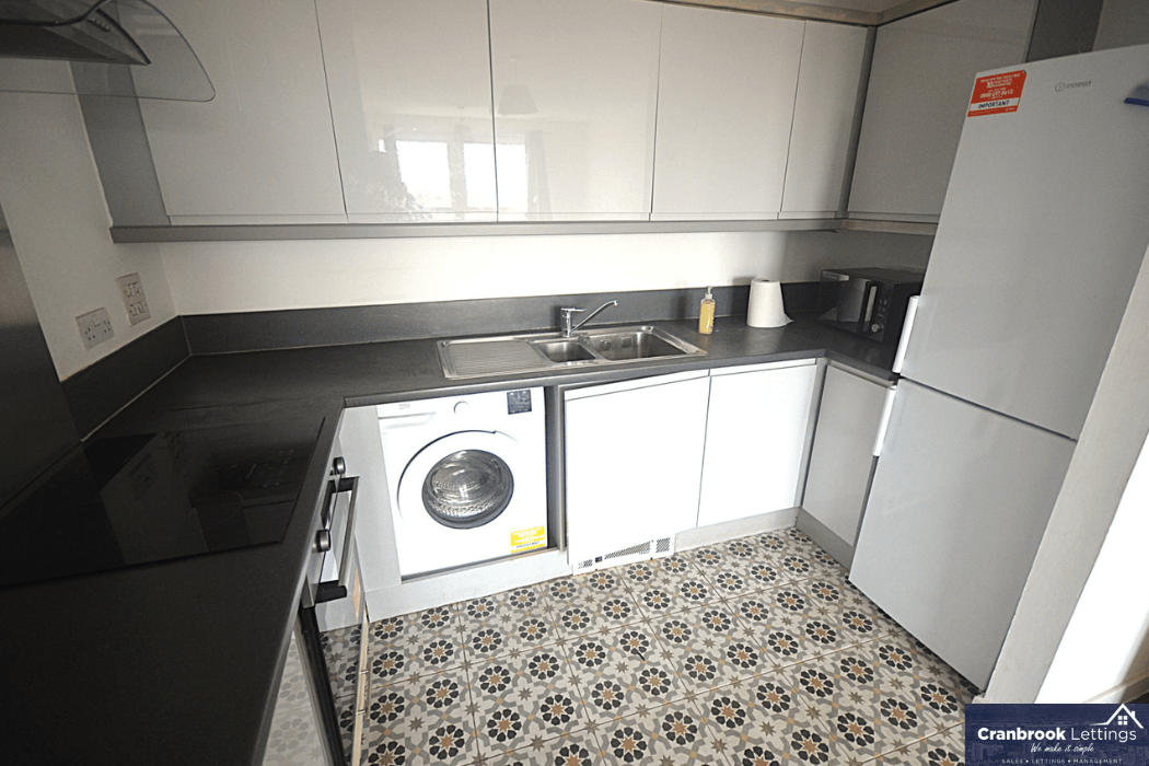 Flat Royal Crescent in Greater London