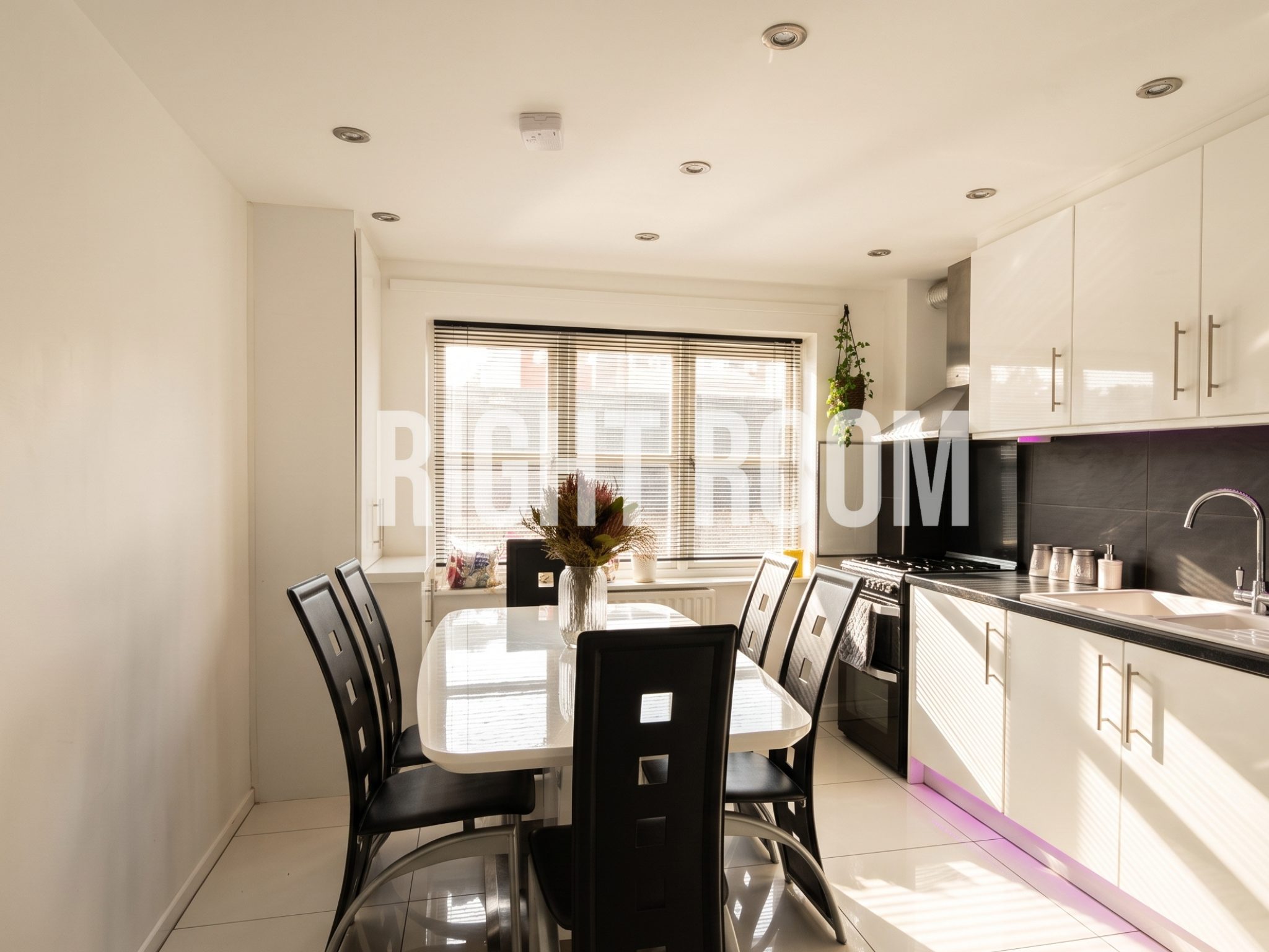 Flat Eagling Close in Greater London