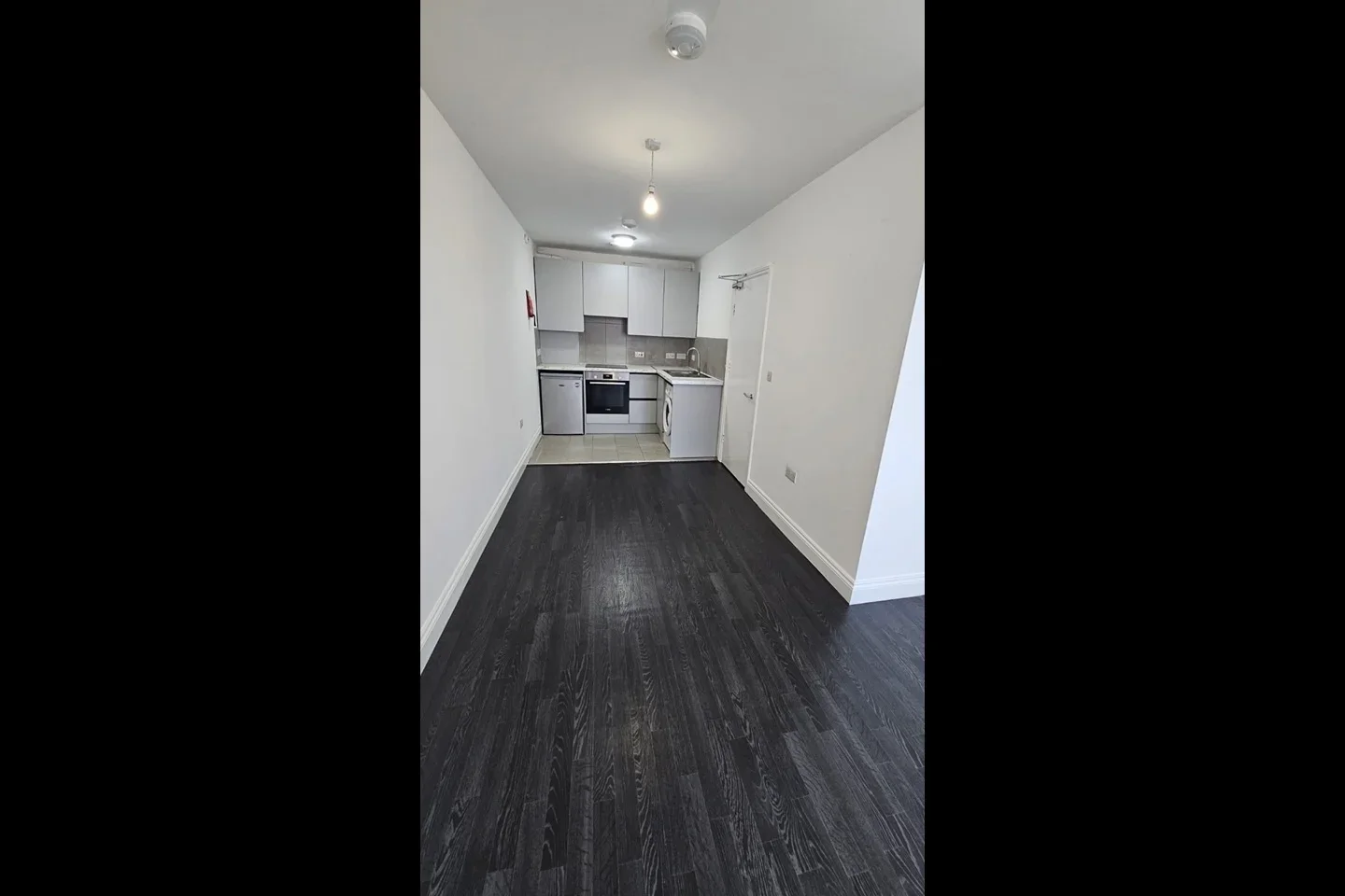 Flat College Court in Broxbourne