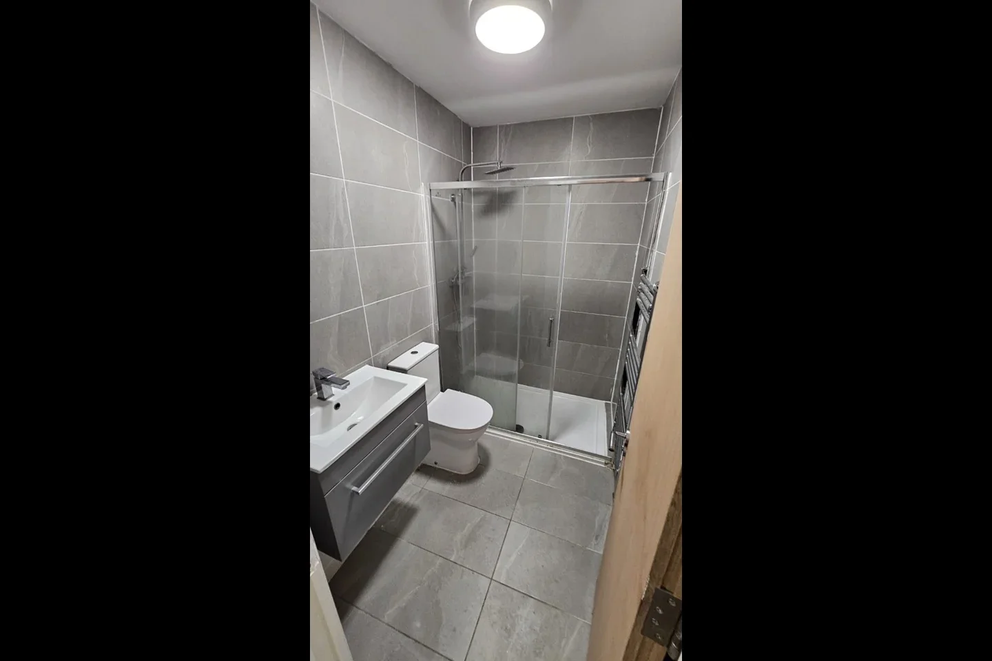 Flat College Court in Broxbourne