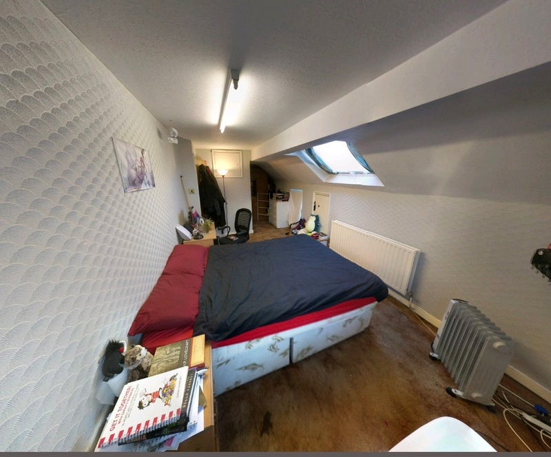 Room Fordhook Avenue in Greater London