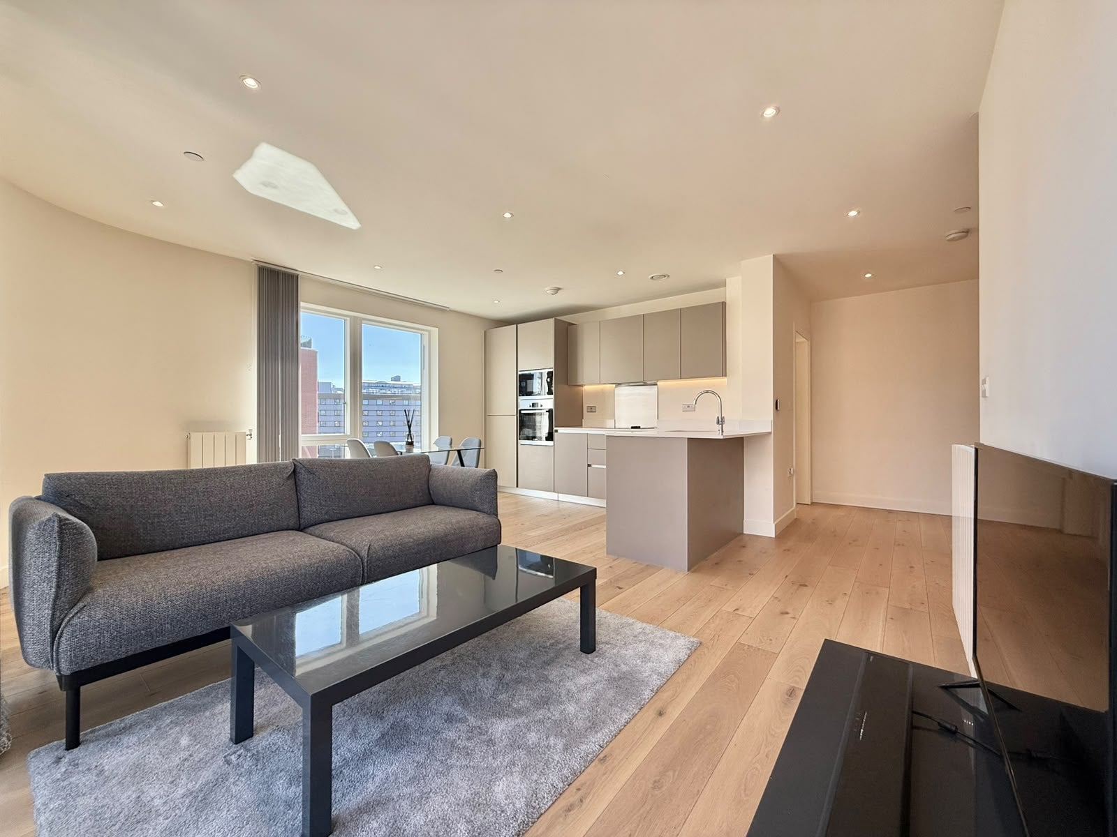 Flat New Warren Lane in Greater London