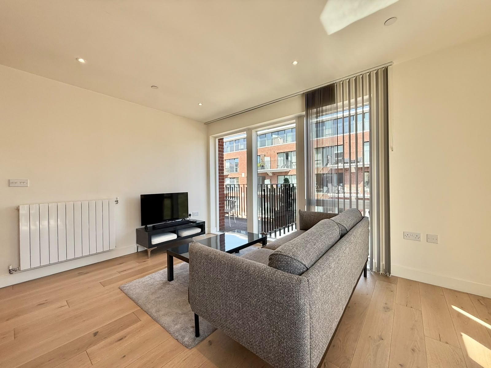 Flat New Warren Lane in Greater London