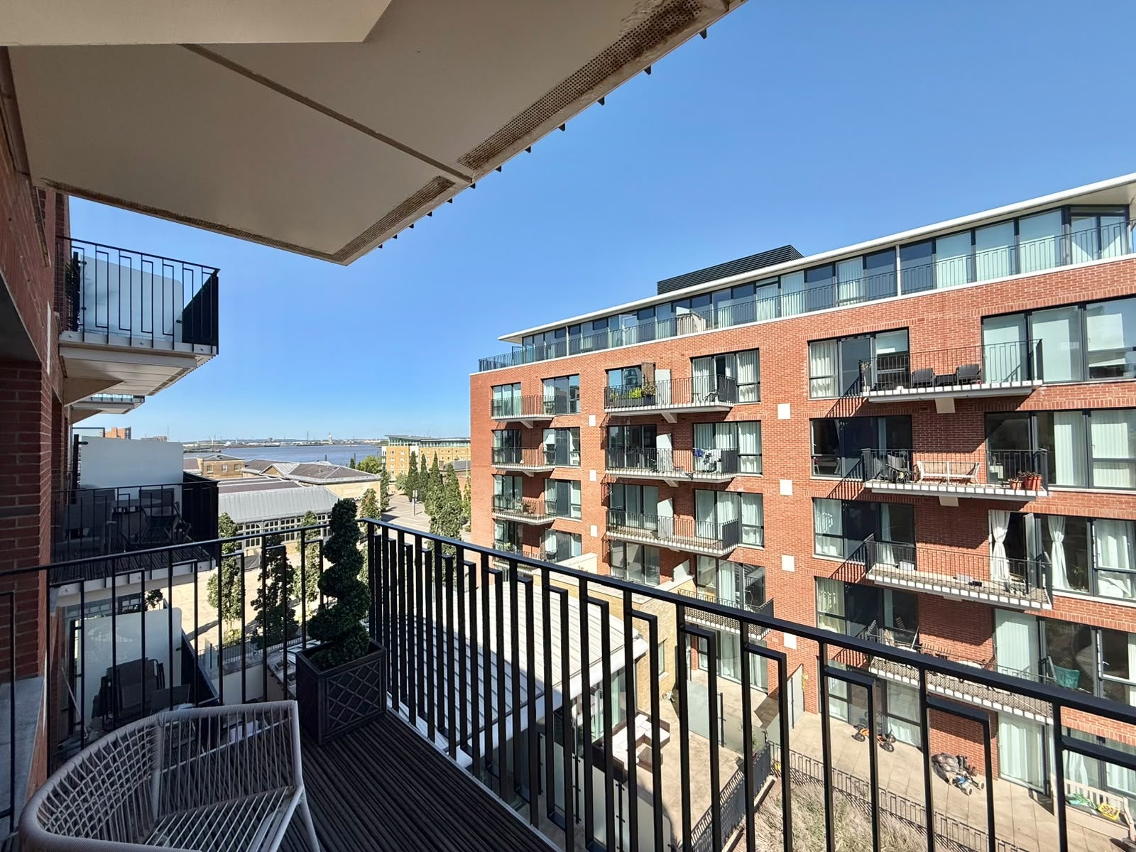 Flat New Warren Lane in Greater London