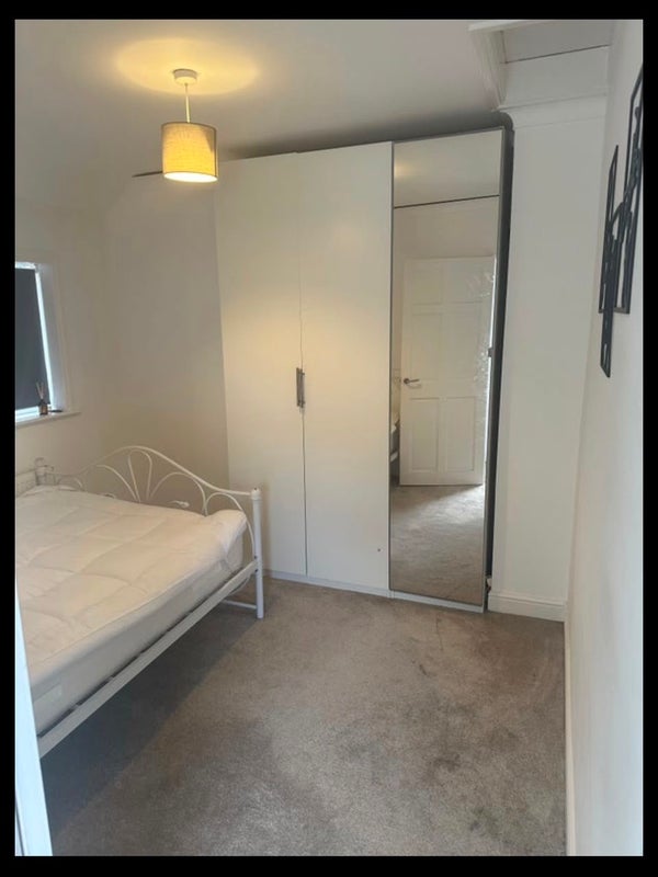 Room Worthing Road in Bristol