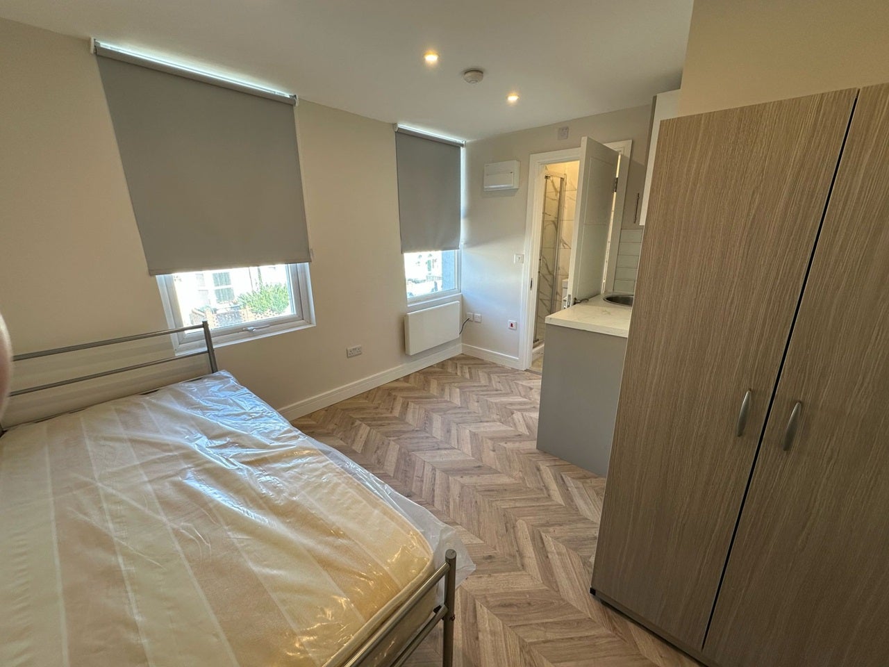 Flat Durban Road in Greater London