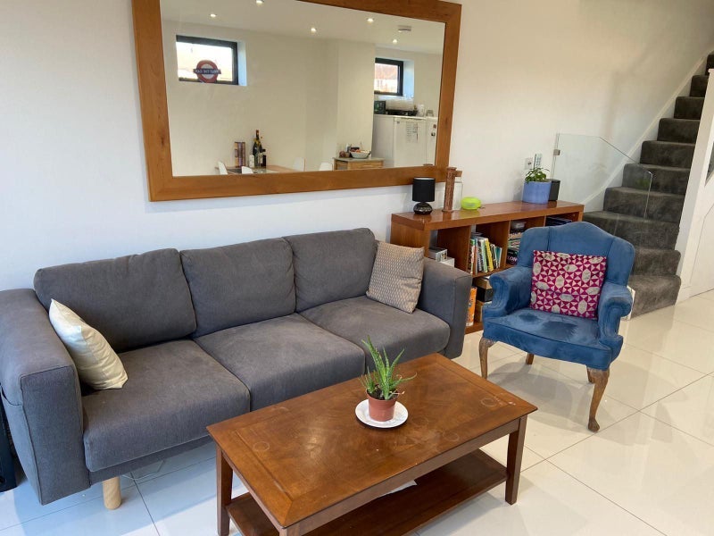 Room Rectory Gardens in Greater London