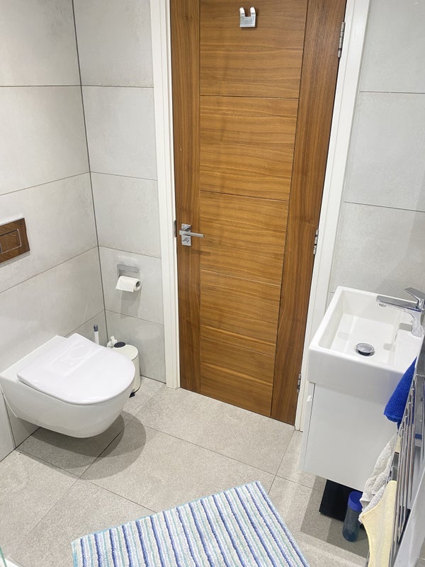 Room Rectory Gardens in Greater London