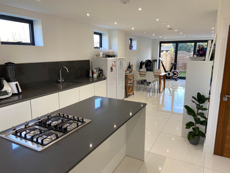 Room Rectory Gardens in Greater London