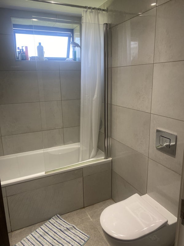 Room Rectory Gardens in Greater London