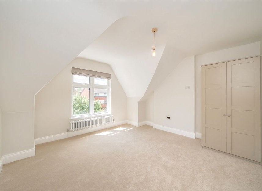 Flat Parklands in Greater London