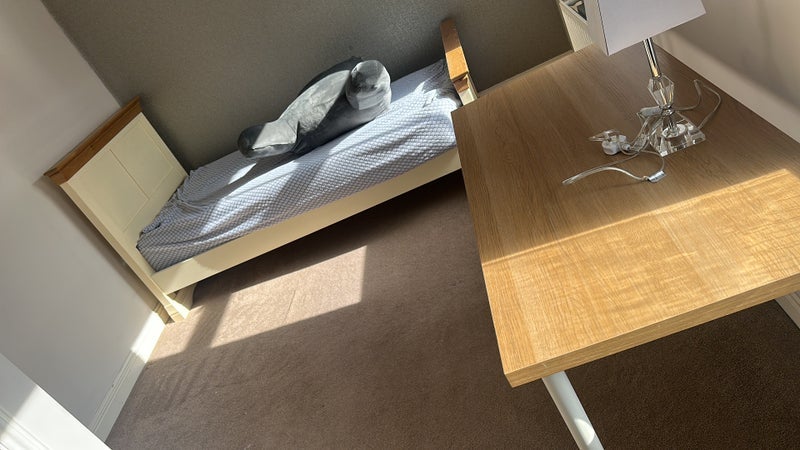 Room Crystal Way in Bradley Stoke