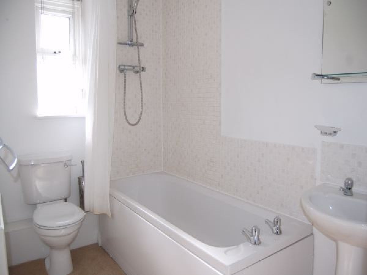 Flat Disraeli Crescent in Erewash