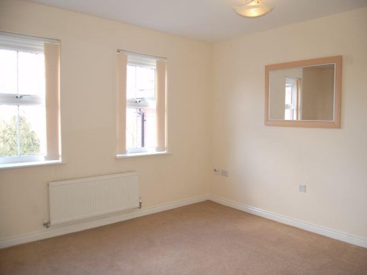 Flat Disraeli Crescent in Erewash