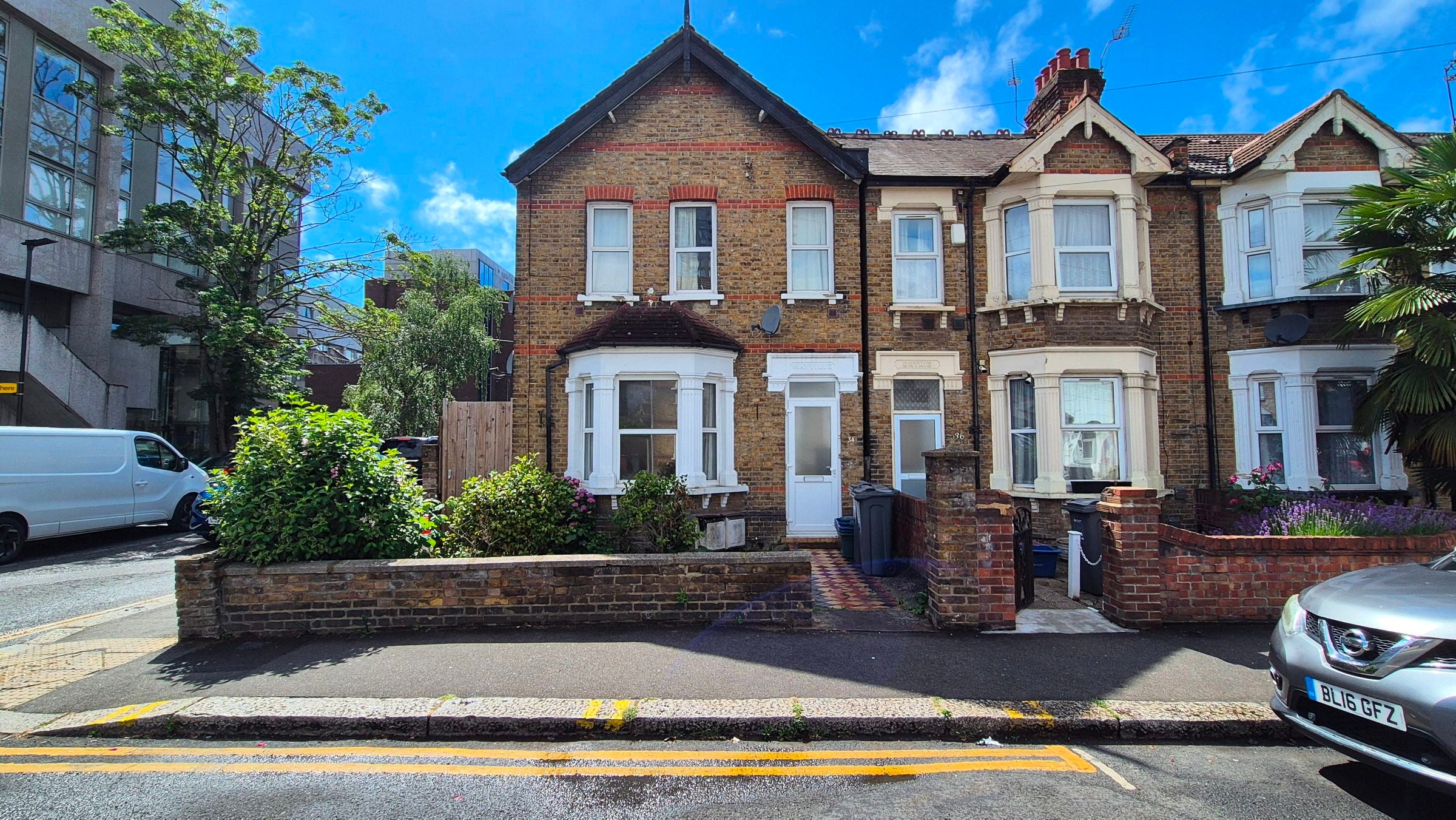 House Montague Road in Greater London