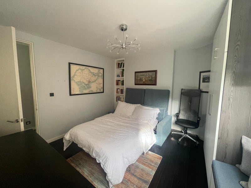 Room Queen's Club Gardens in Greater London