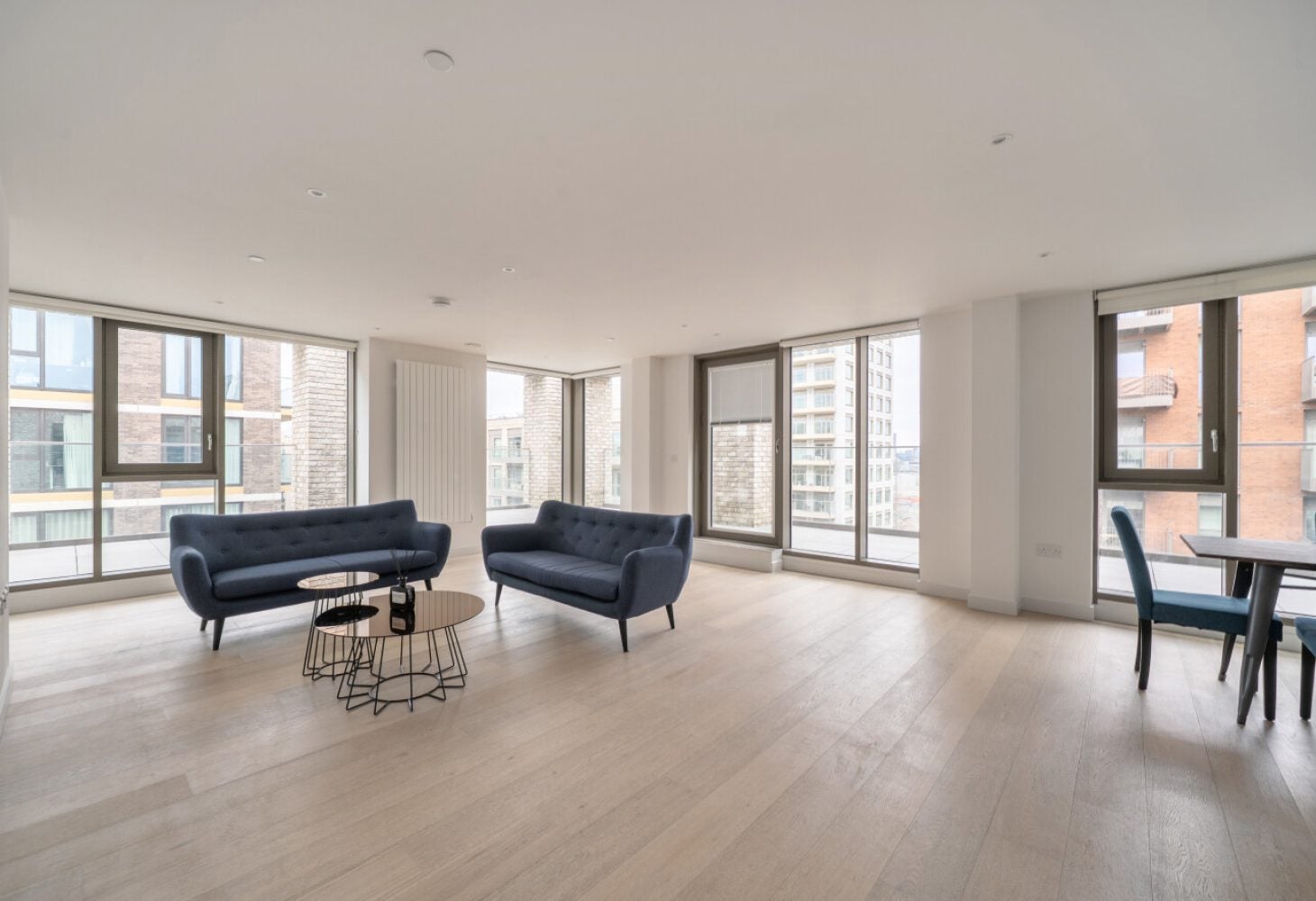 Flat Clipper Street in Greater London