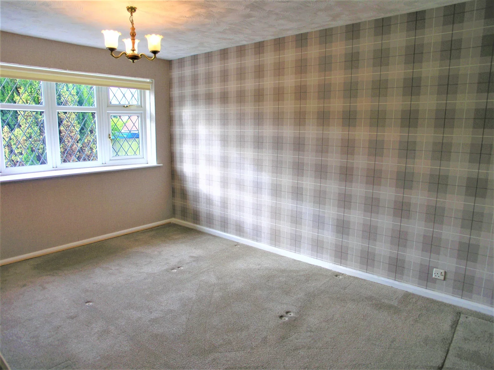 House Kerry Close in Brierley Hill