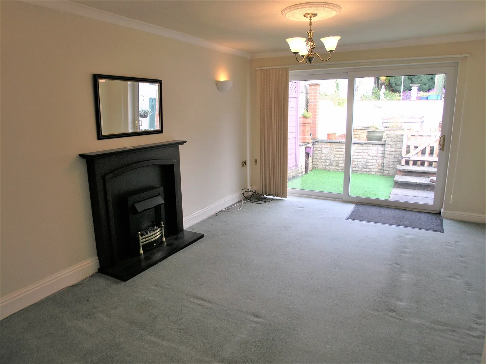 House Kerry Close in Brierley Hill