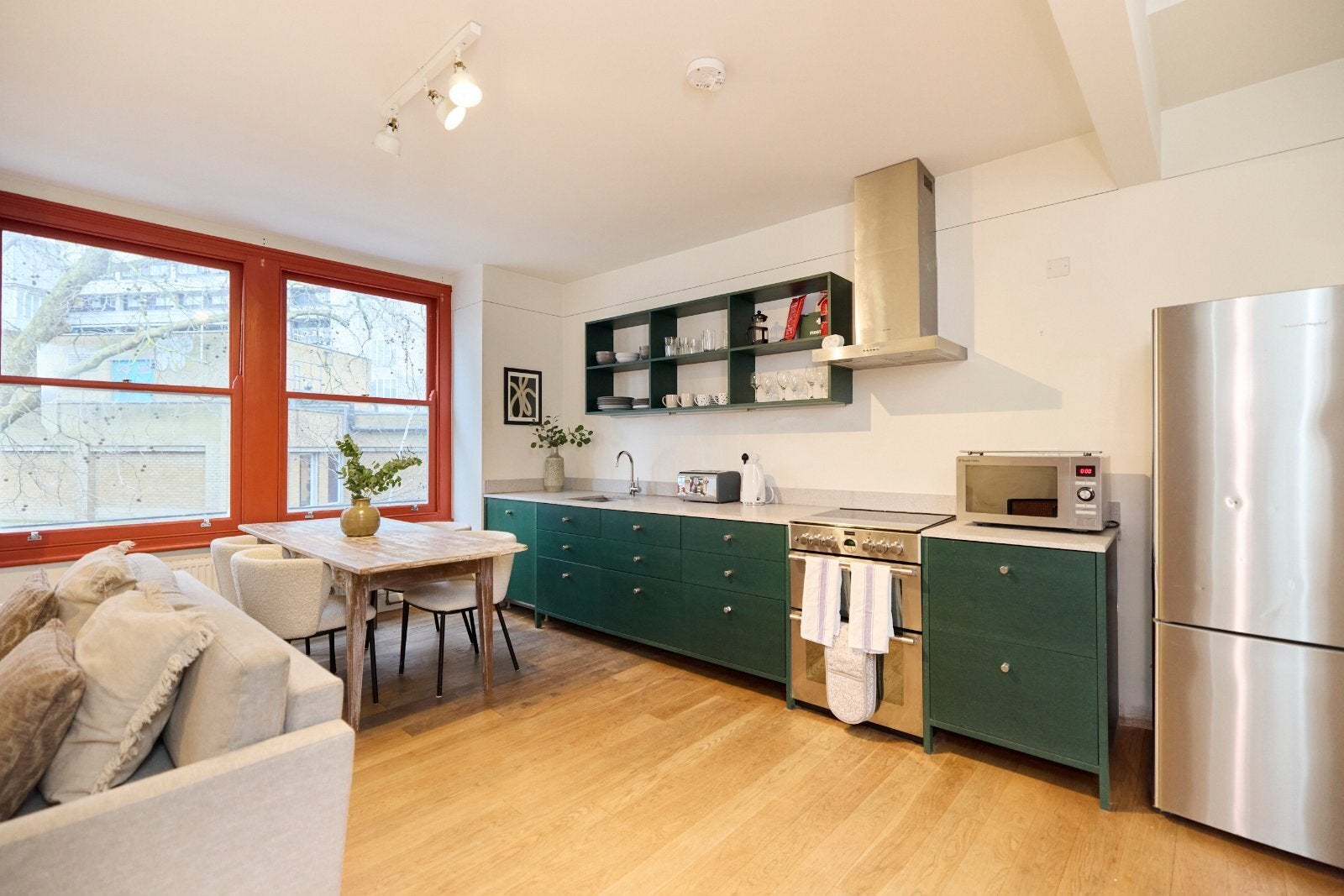 Flat Fleet Road in Greater London