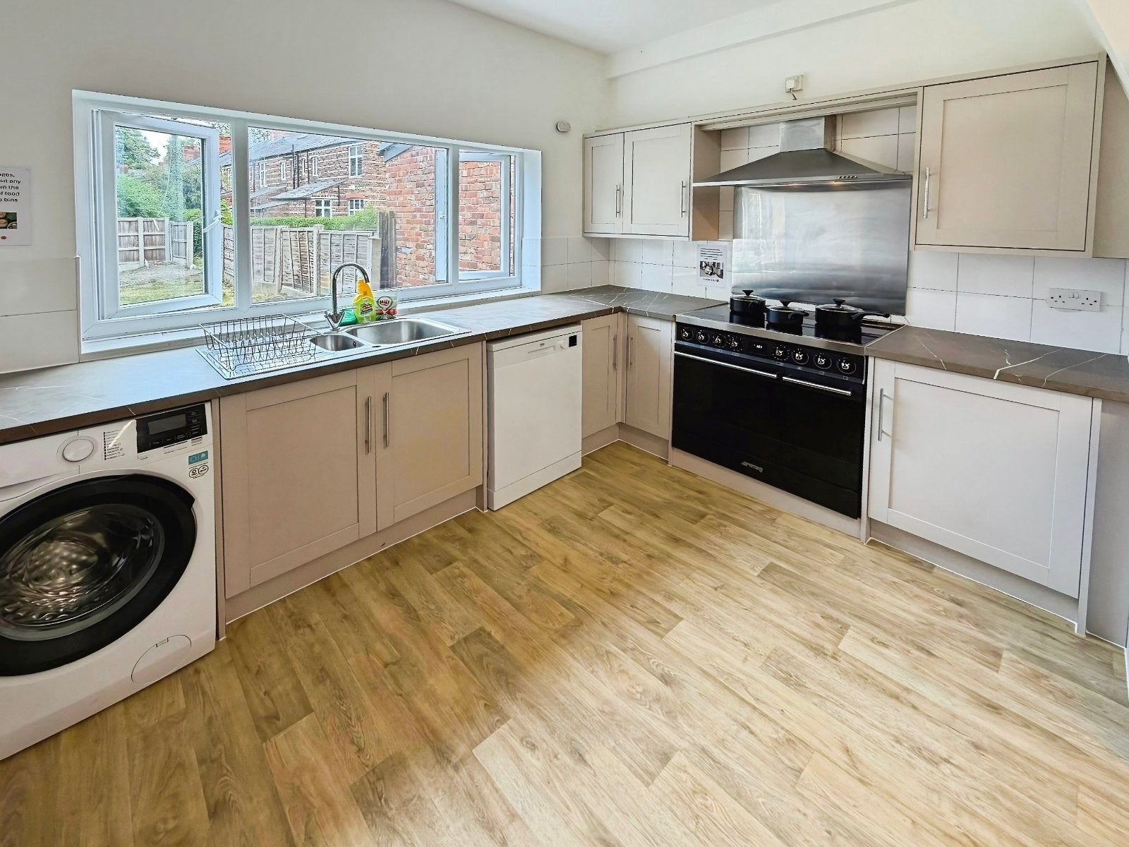 Room Goulden Road in Manchester
