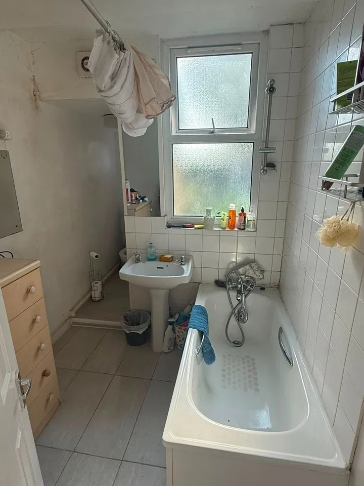 Flat Edward Road in Greater London