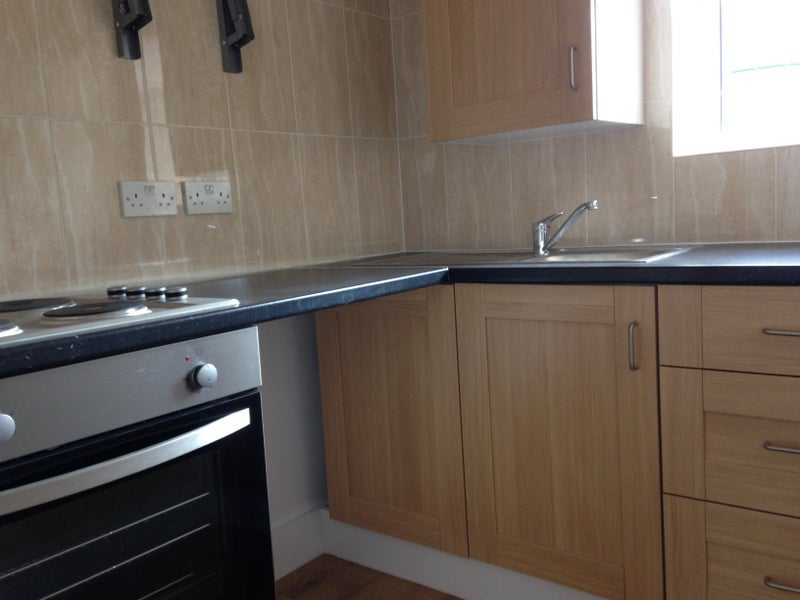 Flat Winslow Road in Greater London