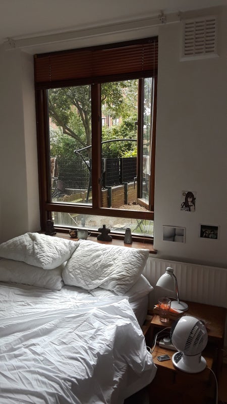 Room Warwick Grove in Greater London