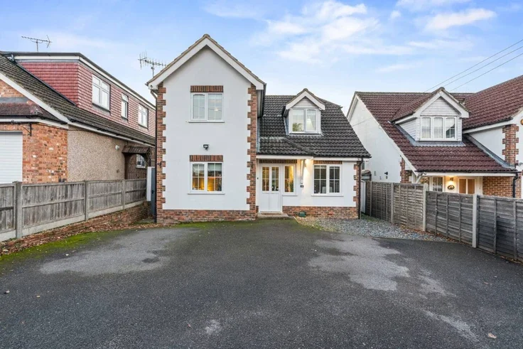 House Oakwood Road in St Albans