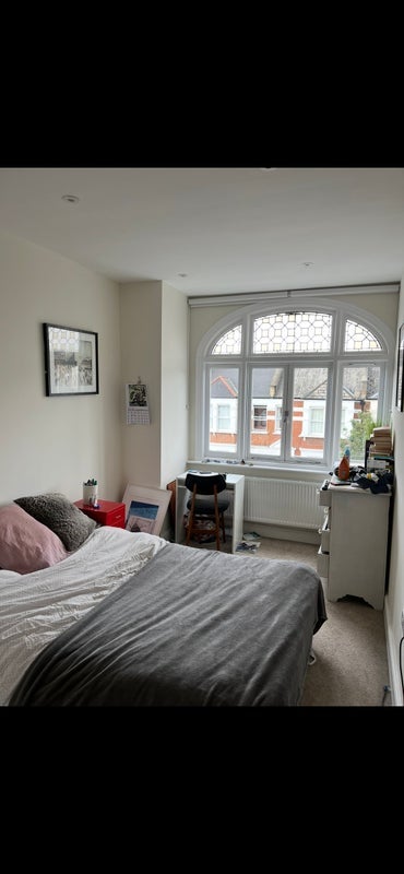 Room Stanlake Road in Greater London