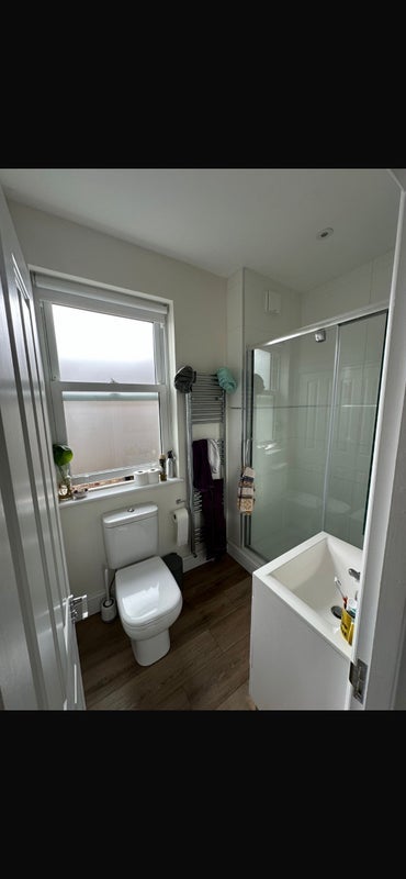 Room Stanlake Road in Greater London