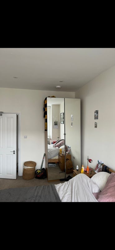 Room Stanlake Road in Greater London
