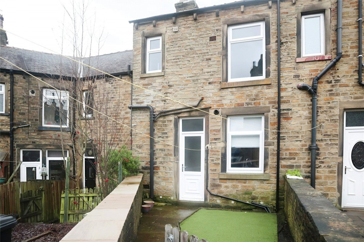 House Garlick Street in Calderdale
