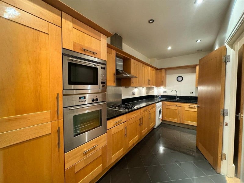 Flat Beckford Close in Greater London