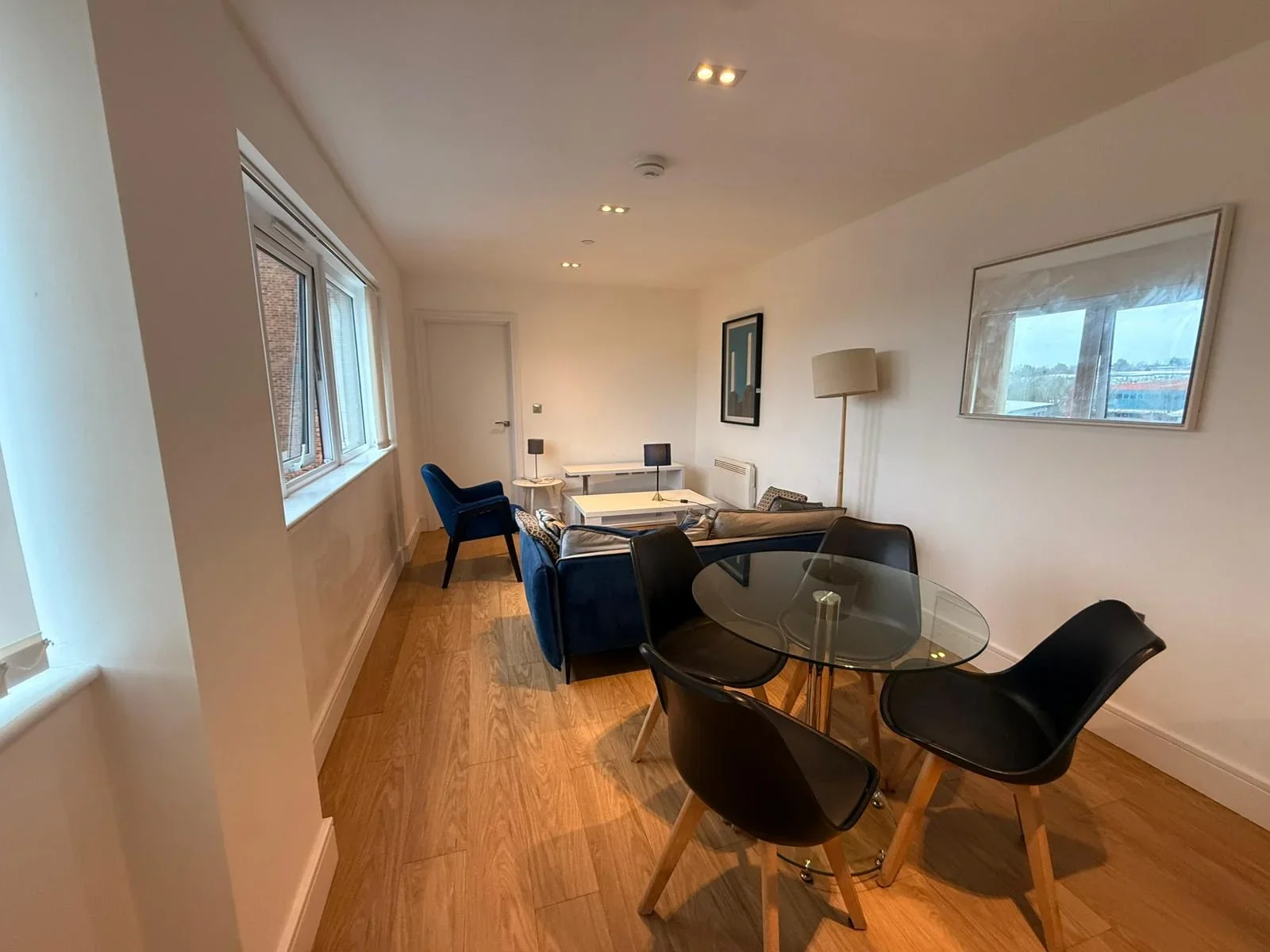 Flat Laporte Way in Luton