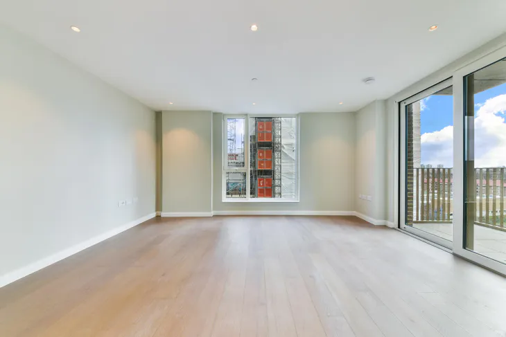 Flat Kennington Lane in Greater London