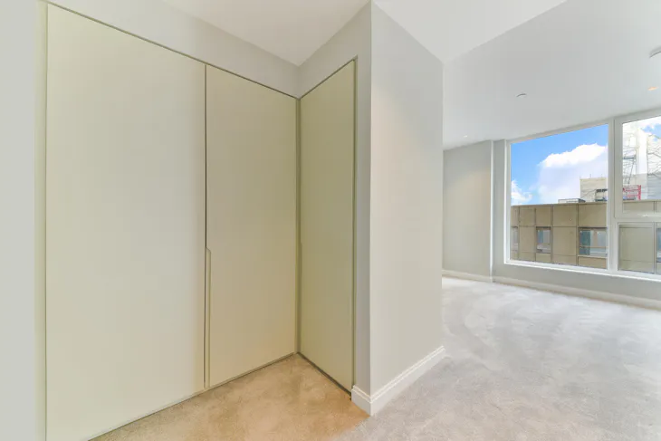 Flat Kennington Lane in Greater London