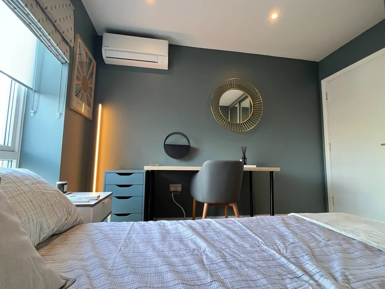 Room Battersea Park Road in Greater London
