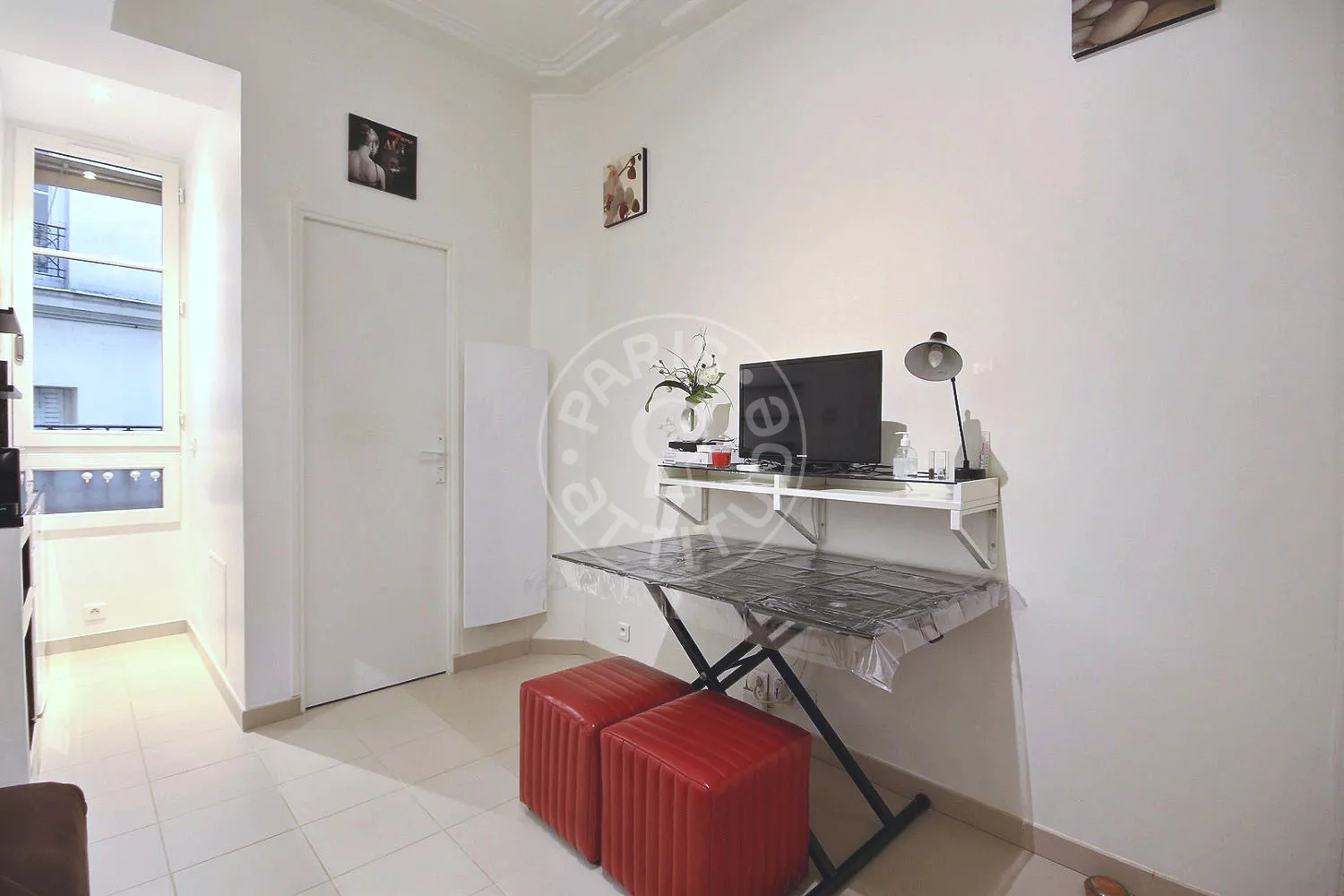 Flat Rue Eugène Carrière in Paris