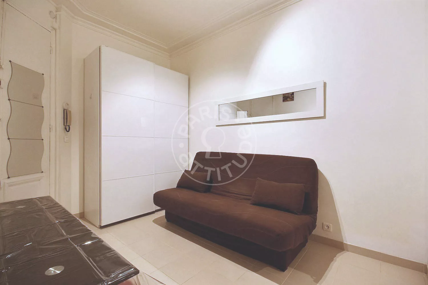 Flat Rue Eugène Carrière in Paris