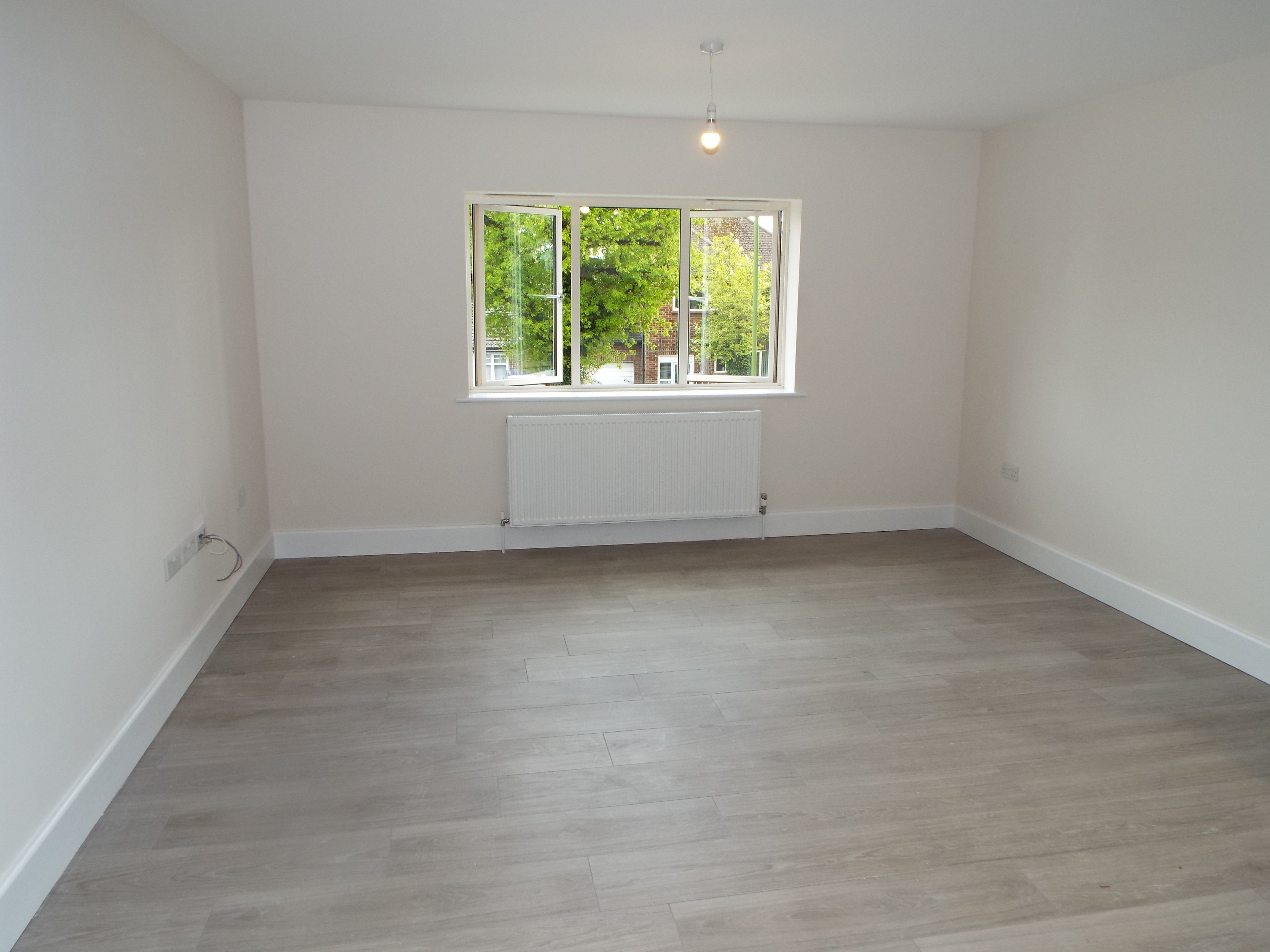 Flat Fairview Road in Stevenage