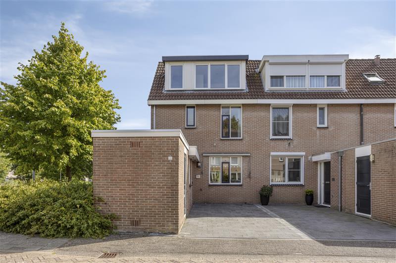 Hoekwoning te koop: Marjoleinstraat 20, Almere