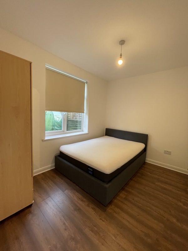 Room The Curve in Greater London