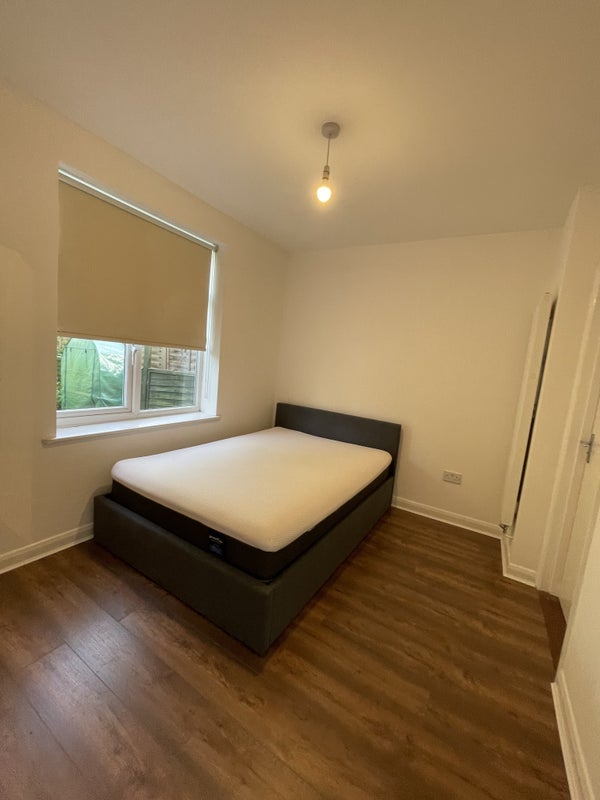 Room The Curve in Greater London