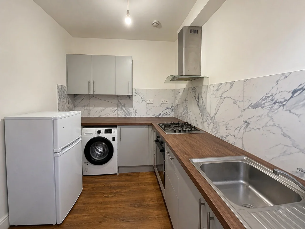 Flat Osborne Road in Greater London