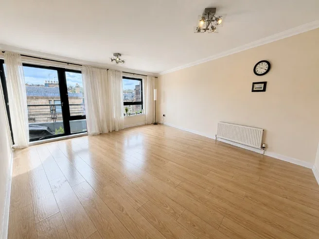 Flat Cranworth Lane in Glasgow